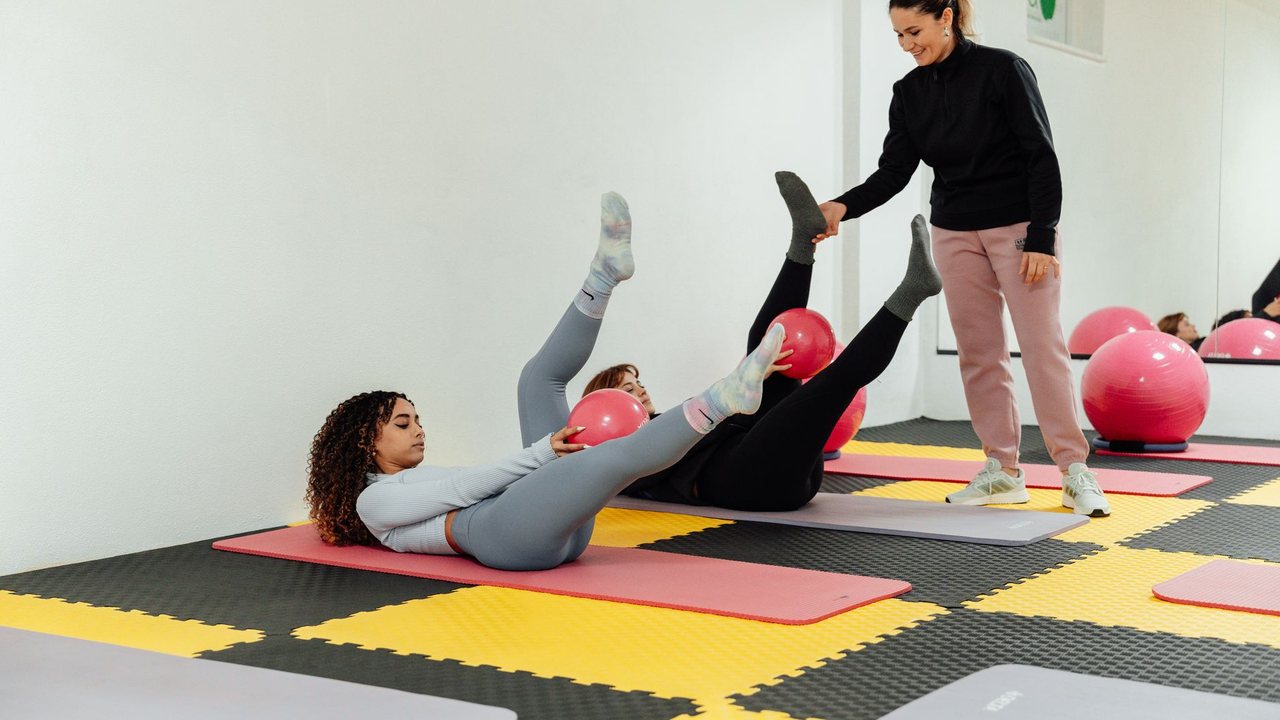 Relevé de jambes : abdos, gainage et variantes sans douleur lombaire