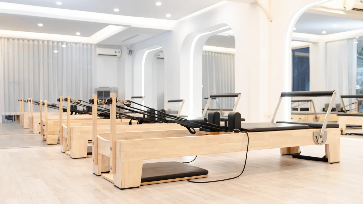 Pilates sur tapis ou Reformer : quels bénéfices et comment débuter ?